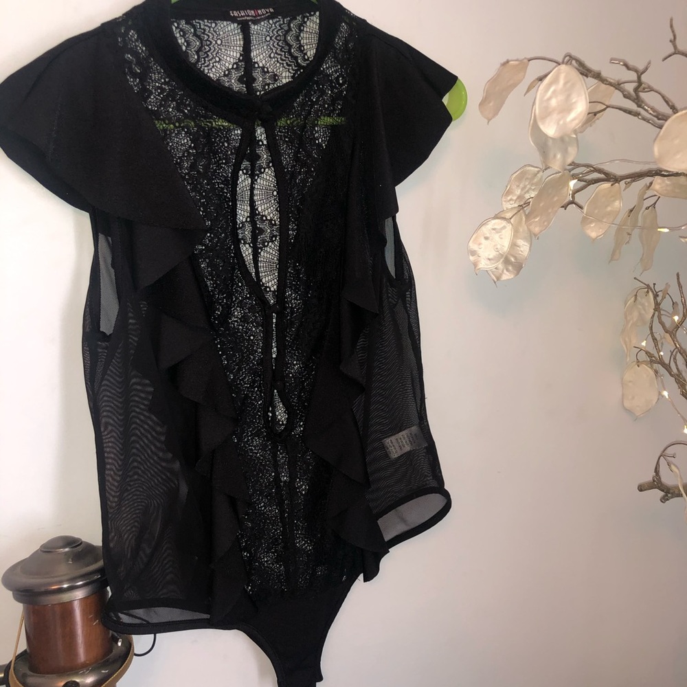 NWOT Fashion Nova black lace bodysuit XL